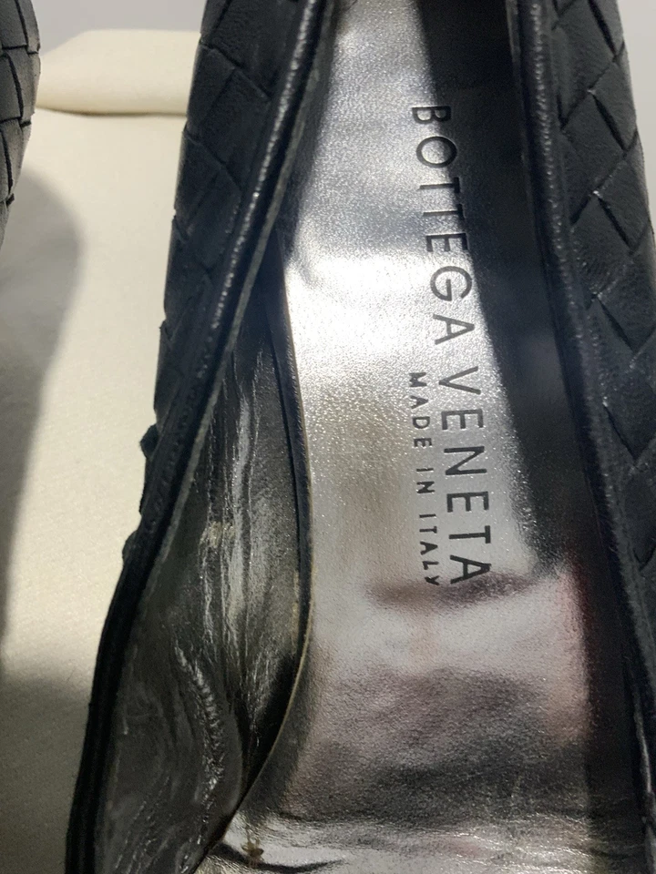 Zapatos para mujer BOTTEGA VENETA de tacón medio de cuero trenzado negro M.in.Italy Point PGC Foto 2 de 4