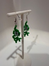 Green lucky shamrock light weight dangle st patricks day earrings