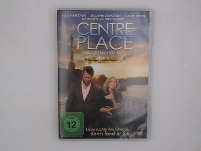 Centre Place Sullivan Stapleton Julia Markovski  und  Julia Markovski: