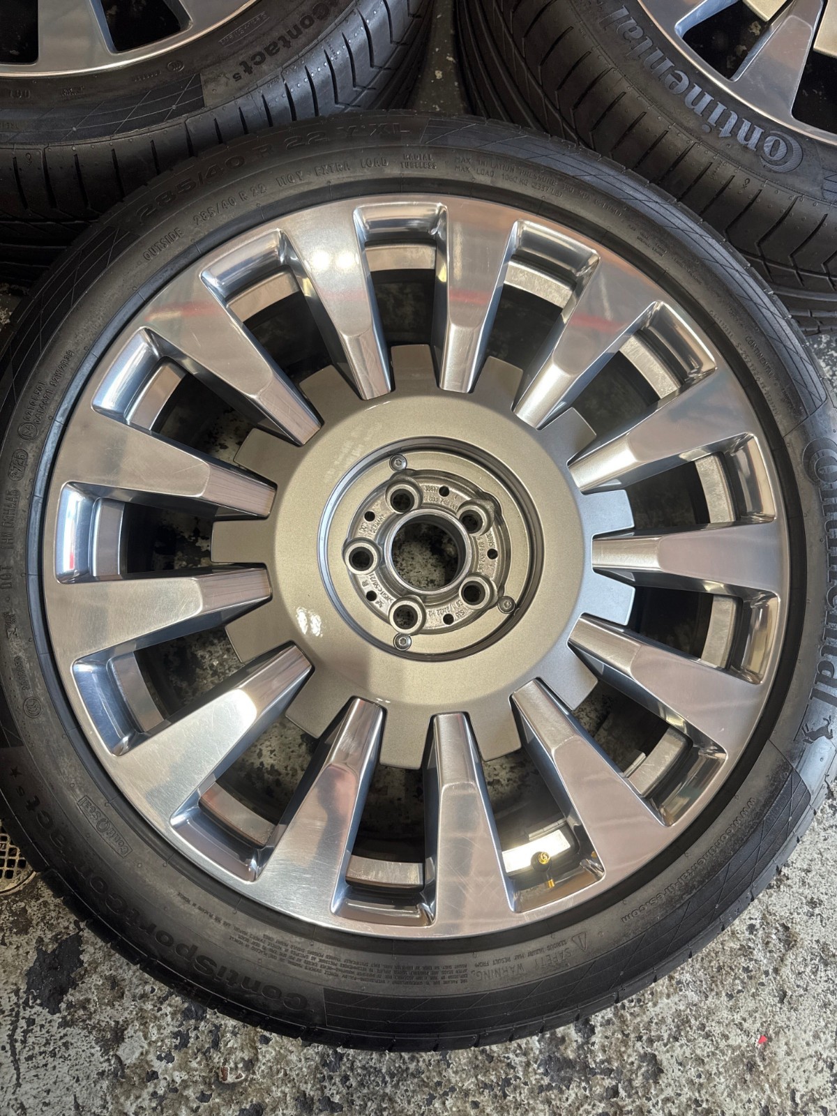 Rolls-Royce Phantom Wheel P/N 6883747