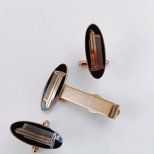 VTG Mid Century Black Cufflinks Tie Bar Chain 3-Piece Set Skyscraper Gold Tone - Video 1 di 1