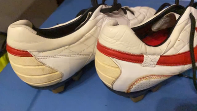 RARE NEW WITHOUT BOX Nike Ronaldinho Dois - White/Red/Black - 16