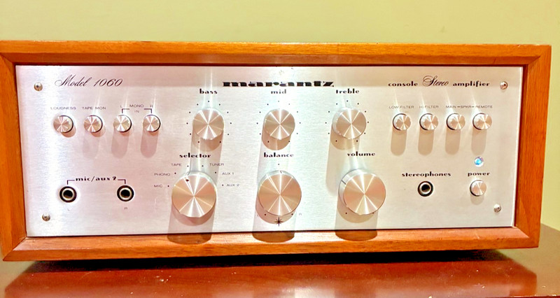 Vintage Marantz 1060 Console Stereo Integrated Amplifier