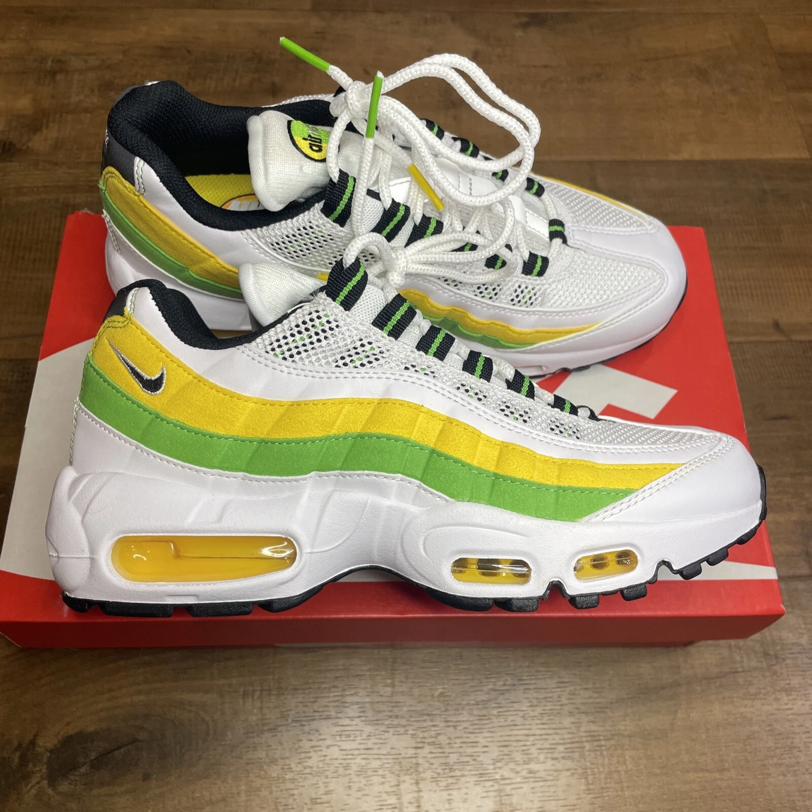 Nike Air Max 95 Essential Green Apple Tour Yellow DQ3429-100 Mens Size 6.5 NEW