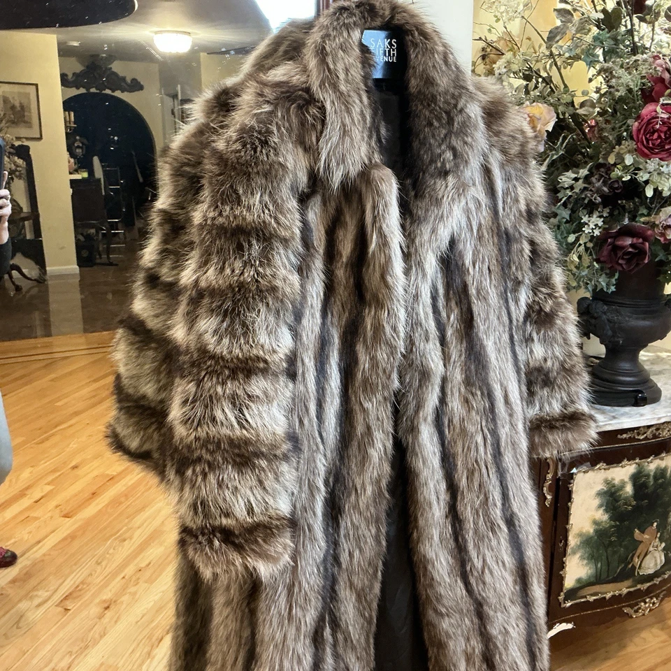 Long Raccoon SZ M Fur Coat - Image 3 of 4