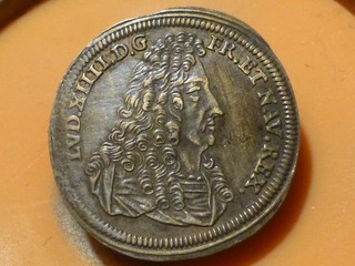 JETON ROYAL LOUIS XIV " ARMIS NUNC TOTA " QUALITE SUP !! 1 93gr