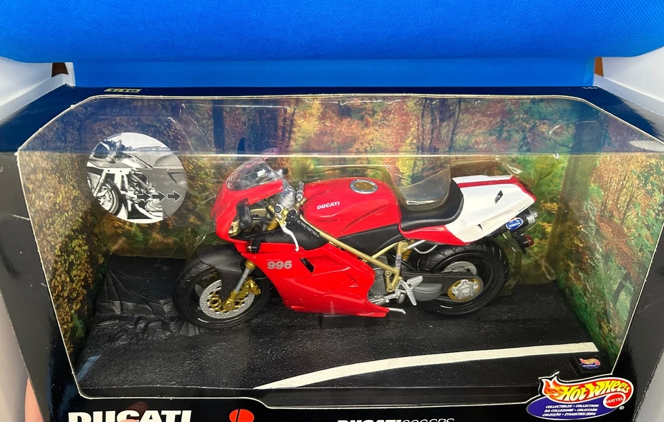 Hot Wheels Ducati 996 SPS 21357 scala 1:10 - Immagine 4 di 4