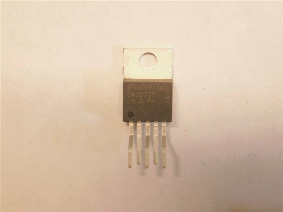 National LM2576T-5.0/LF03 40V 3A Low Count Step-Down Voltage Regulator - Image 1 of 1