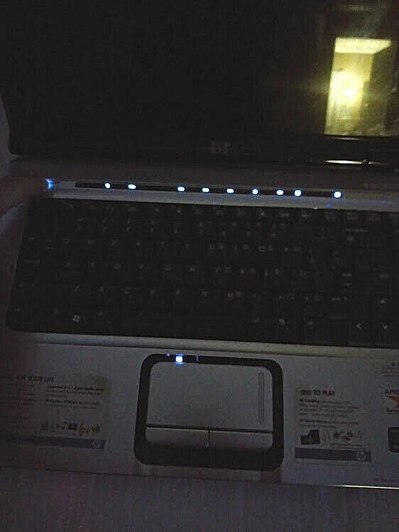 HP Pavilion Entertainment PC Laptop DV6000 For Parts Only Not Working Powers On - Image 3 of 4