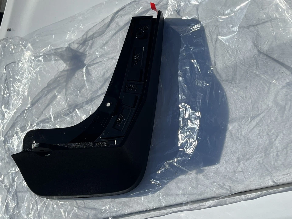 Chevrolet Blazer 2019-2025 delantero derecho negro texturizado 86507351 OEM GM Foto 2 de 4