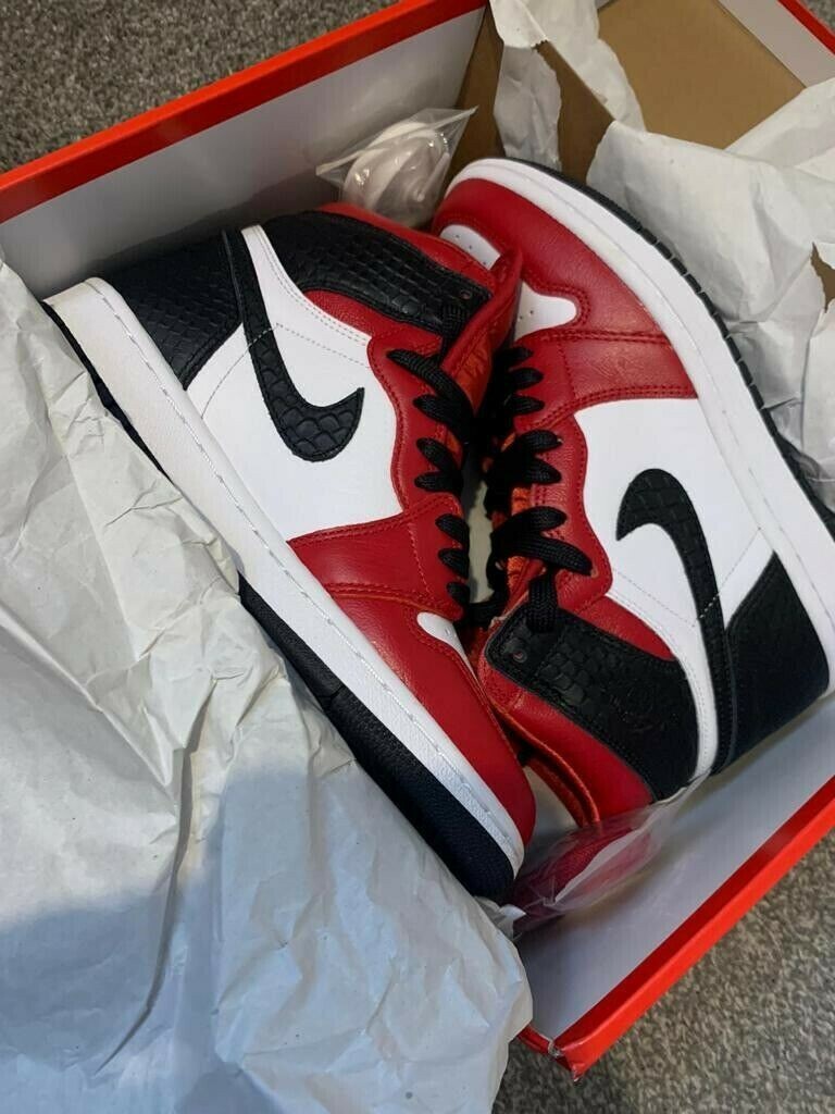 Jordan 1 Retro High Satin Snake Chicago Women U.K. Size 4 (US Size