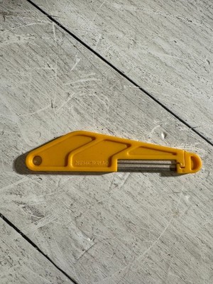 MusicNomad MN650 Diamond Coated Nut File .010'' Guitar Luthier Tool