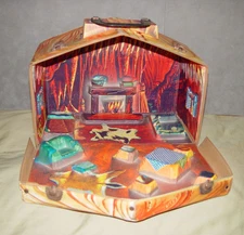 Troll House Cave 1960's Carring Case Nice Colors Handle B1