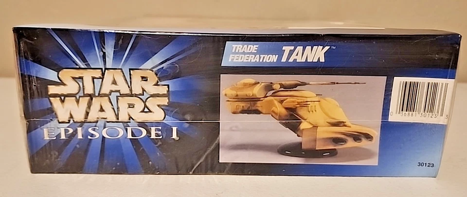 AMT Star Wars Episode 1 Trade Federation Tank Kit # 30123 Factory Sealed Dented - Image 3 of 4