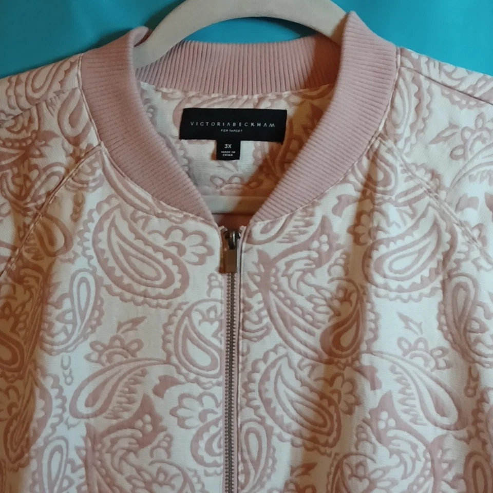 Chaqueta Bomber Victoria Beckham Rosa Rubor Paisley Cremallera. 3X Foto 3 de 4