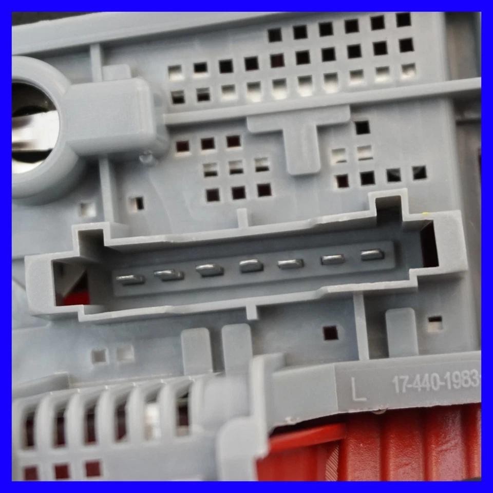 Conjunto de luz trasera izquierda compatible con 12-15 C250 12-14 C300 C350 C63 AMG Foto 2 de 4