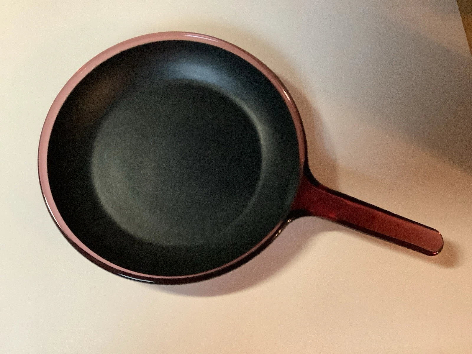 Corning Pyrex Vision Ware Cranberry 10” Fry, Teflon **NEW