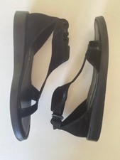 Ann Demeulemeester T-Strap Flat Sandals Elega...