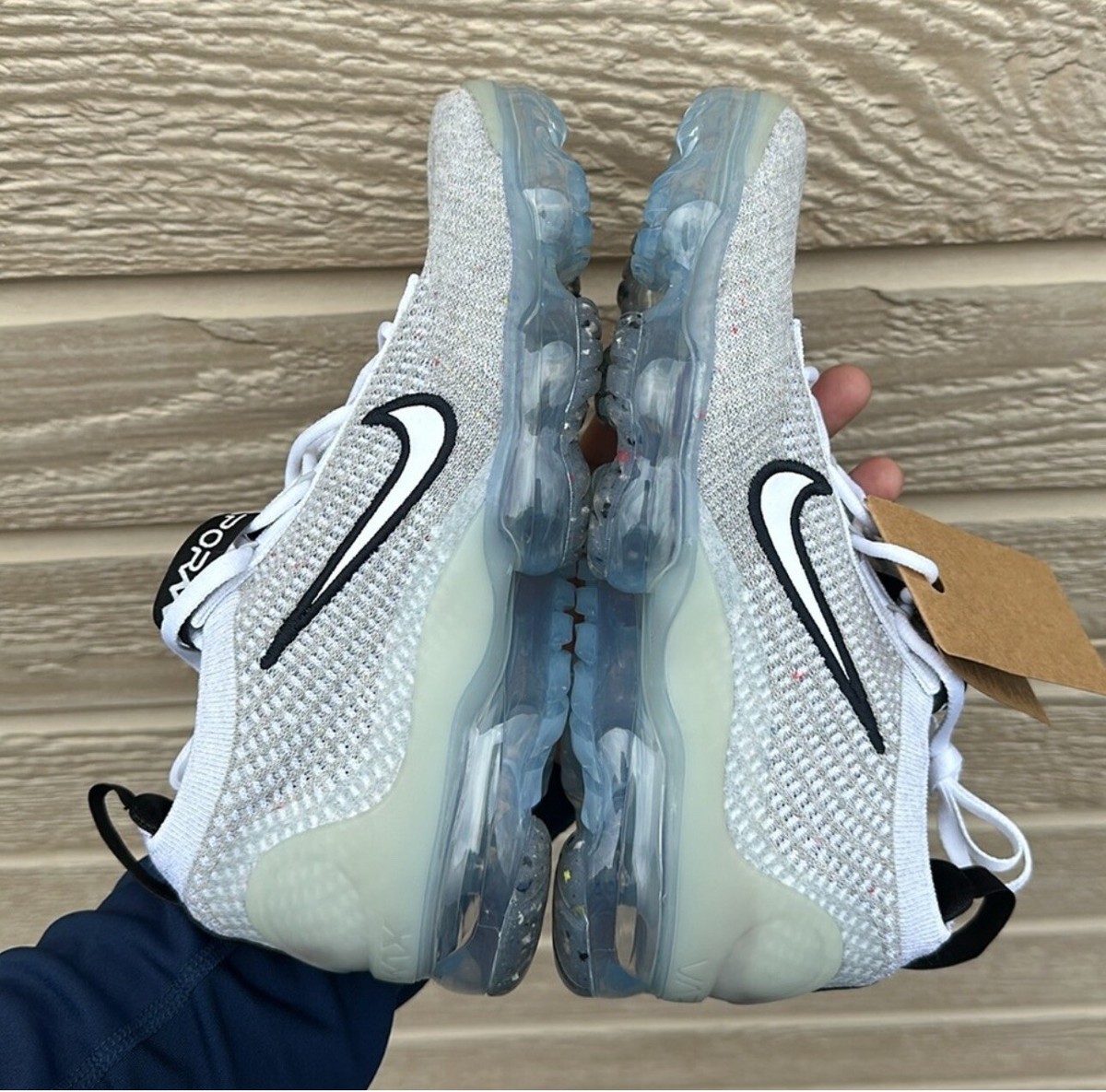Nike Air VaporMax 2021 FK White Black Running Shoes DB1550-100 Men’s‎ Sz 6.5 GS) Nike Air VaporMax 2021 Flyknit  main image 2