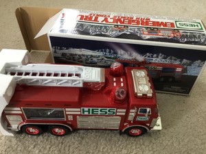 2005 hess emergency truck with rescue vehicle