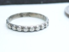 Beautiful Antique Art Deco era Solid 10K White Gold Emboss Baby Ring Band 10.5mm