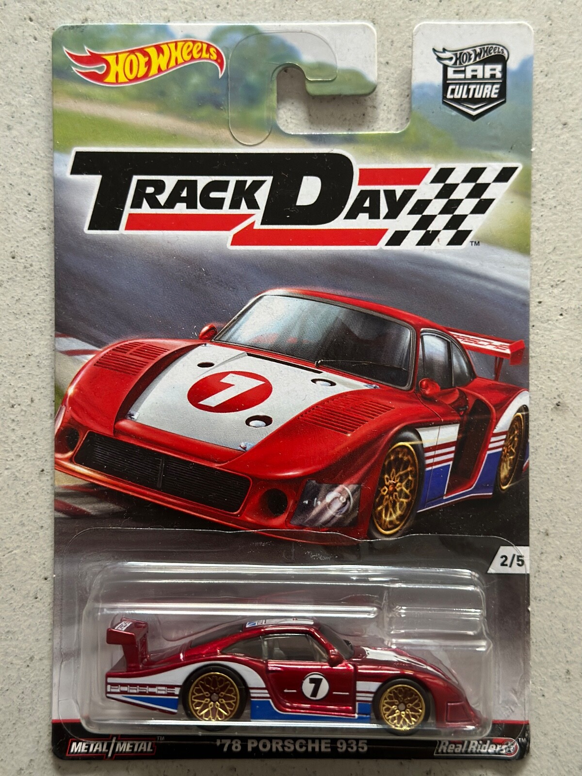 2016 Hot Wheels 78 PORSCHE 935 Track Day with Protector Car Culture Real Riders
