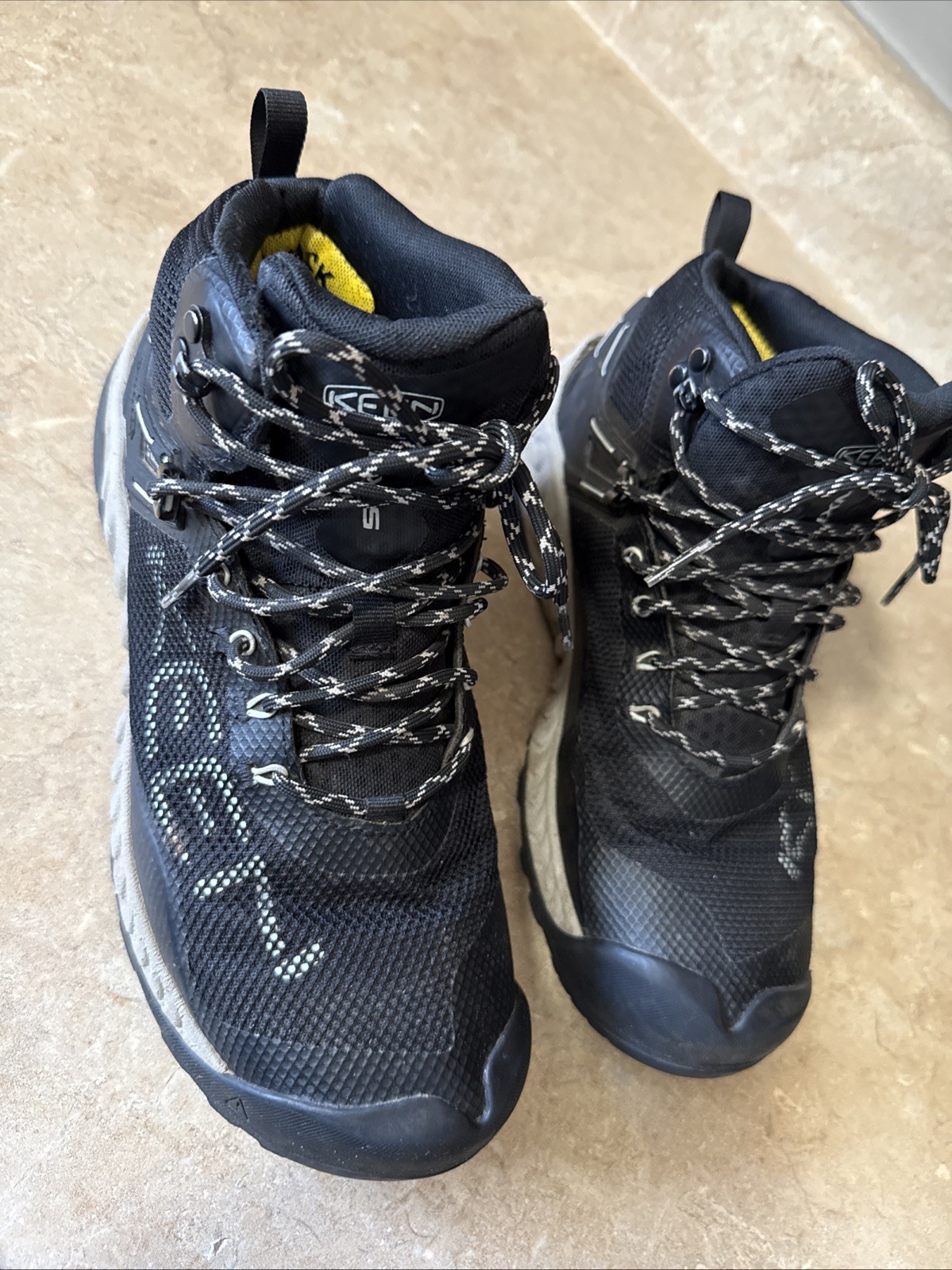 Scarpe da trekking Keen donna taglia 10 Nxis Evo Mid nere 1025911