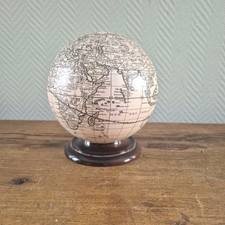 Mappamondo vintage su supporto in legno AM USA-NL Est 1968 mappa di Robert De...