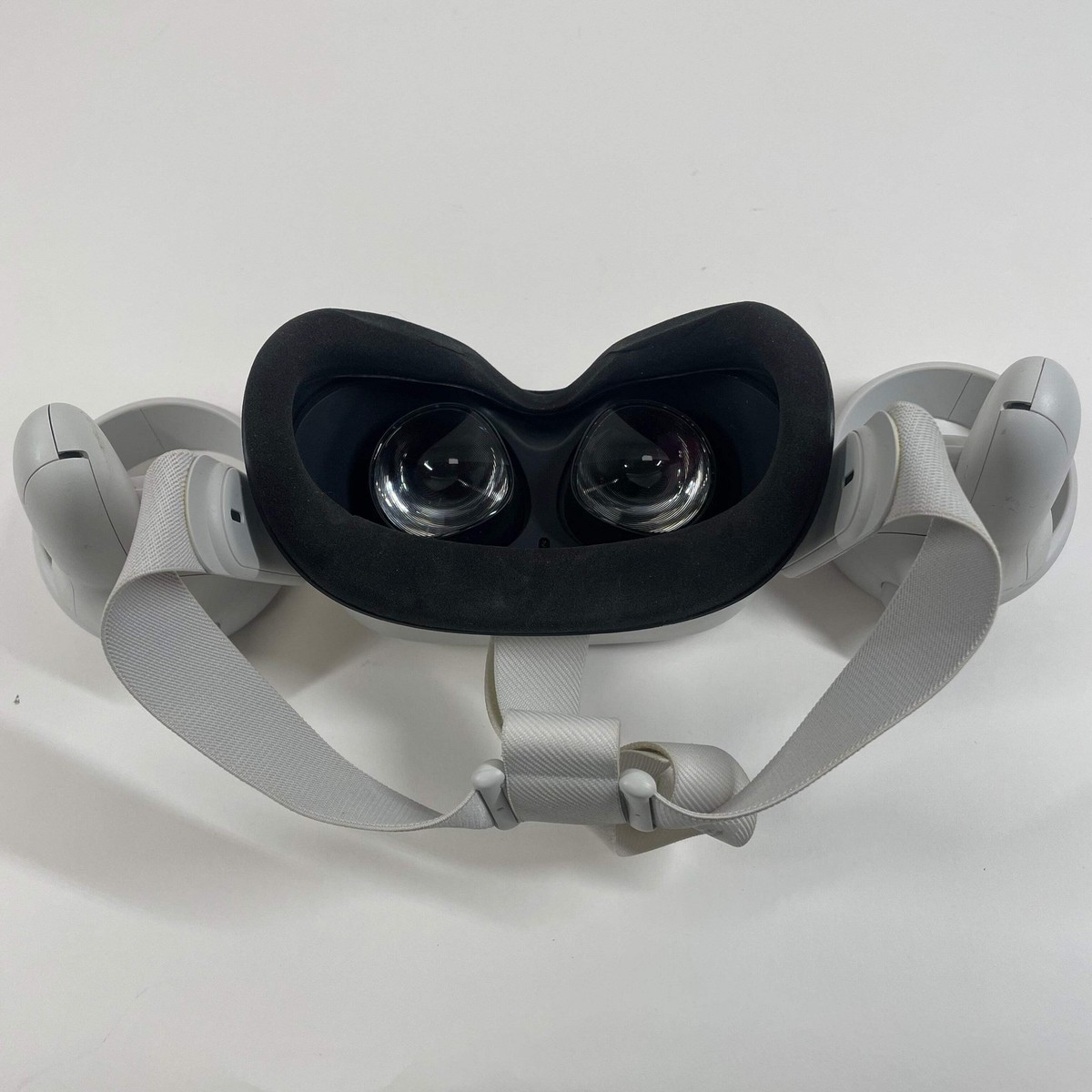 Meta Quest 2 128GB Standalone All-in-One VR Headset KW49CM | eBay
