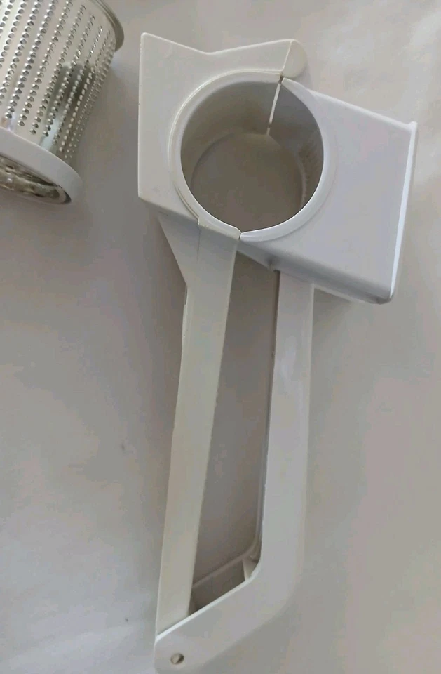 Rallador giratorio Moulinex Moulí vintage • Hecho en Francia • 3 tambores de acero inoxidable Foto 4 de 4