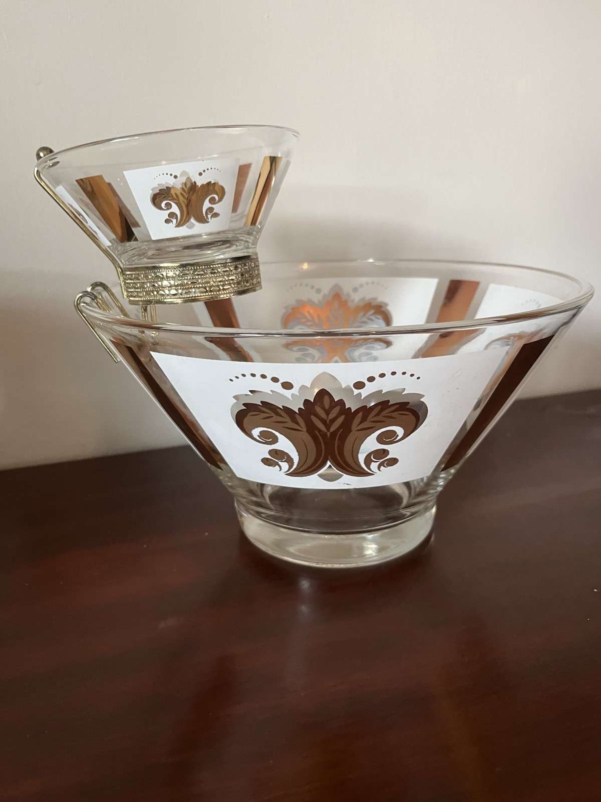 Vintage Anchor Hocking Mid-Century Glass Chip & Dip Set with Gold Fleur Pattern