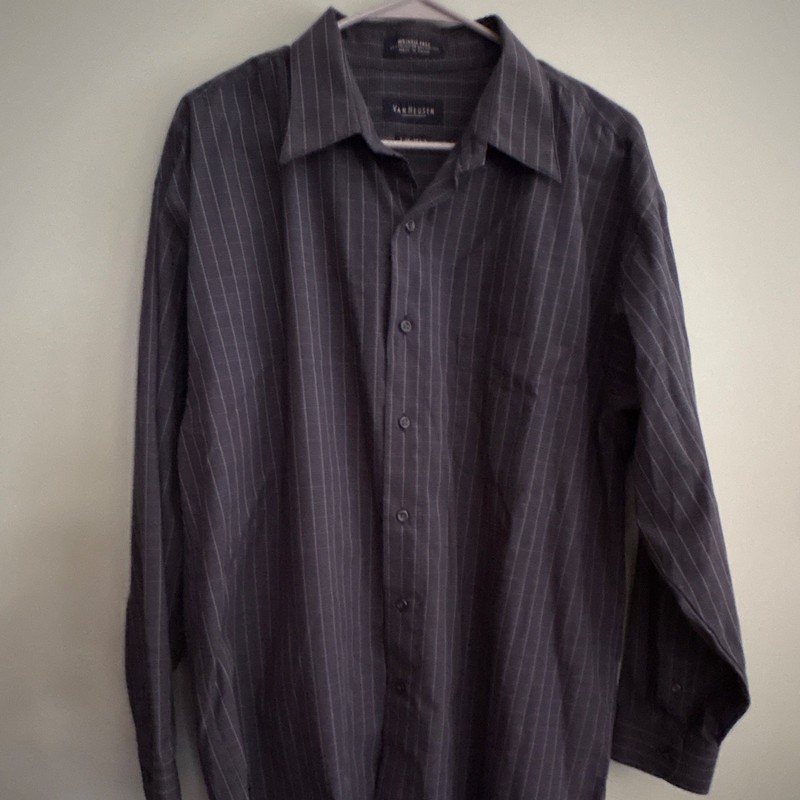 Van Heusen Wrinkle Resistant Gray Pinstripe Dress Shirt L 16-16 1/2 32/33