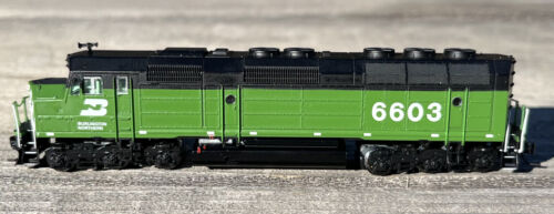 N Scale-Athearn F45 Diesel Locomotive Burlington Northern BN (DC) - Picture 3 of 14