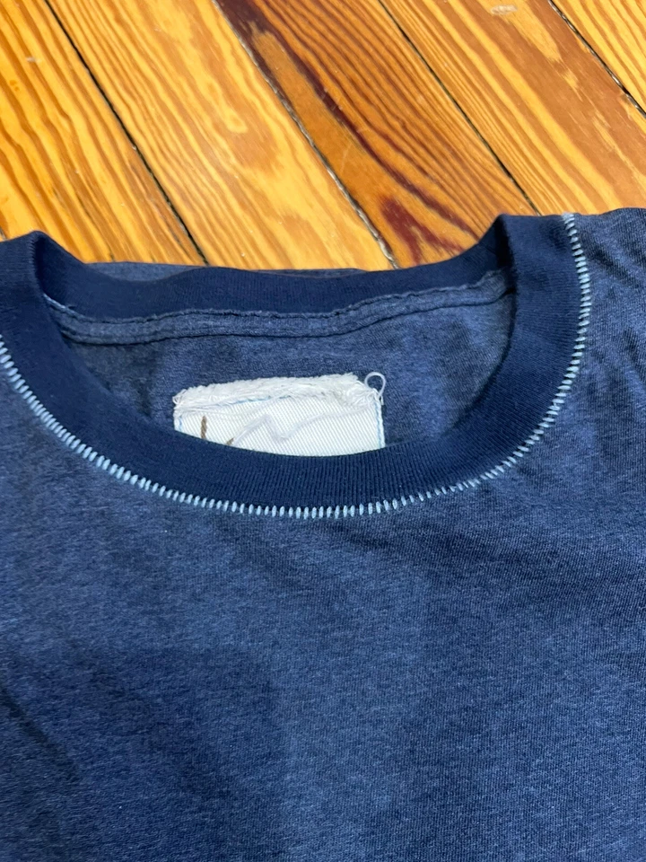 Camiseta de hombre KIRRA azul marino manga corta con detalles de puntadas talla XL Foto 3 de 4