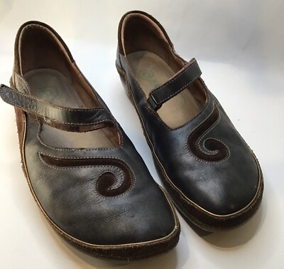 Naot Shoes Women's Sz (40) Mary Janes Metal Black Swirl Matai