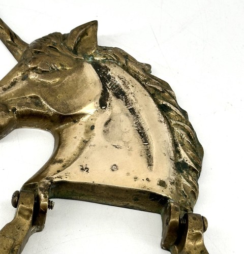 Golpeador de puerta unicornio vintage de latón herradura puerta delantera desgastada - Imagen 4 de 12