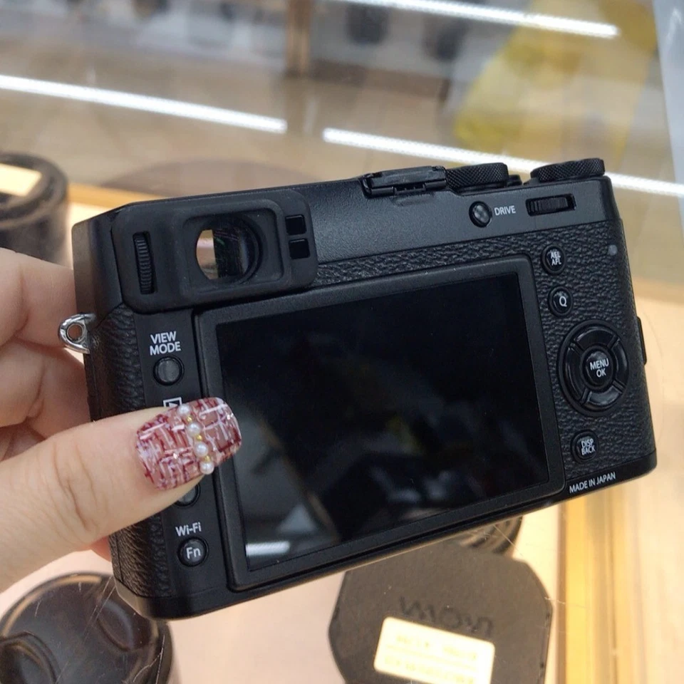 Fujifilm X100T Digital Camera with 23 mm f/2 Fixed Lens 16.3 MP English Language - Image 4 of 4