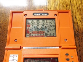 NINTENDO Donkey Kong Game and Watch in Very Good Condition (DK-52) 1982