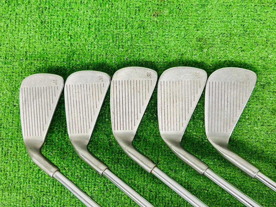 Tommy Armour 845s Silver Scot Iron Set 3-9+PW+SW RH Dynamic Gold R300 EL4271 - Image 3 of 4