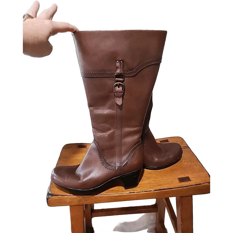 Clarks Women's Tall leather Ingalls Vickey size 7.5 - Image 3 of 4