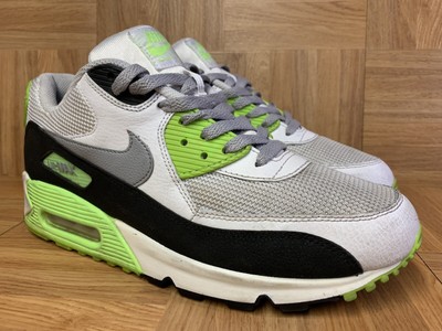 green and white nike air max 90