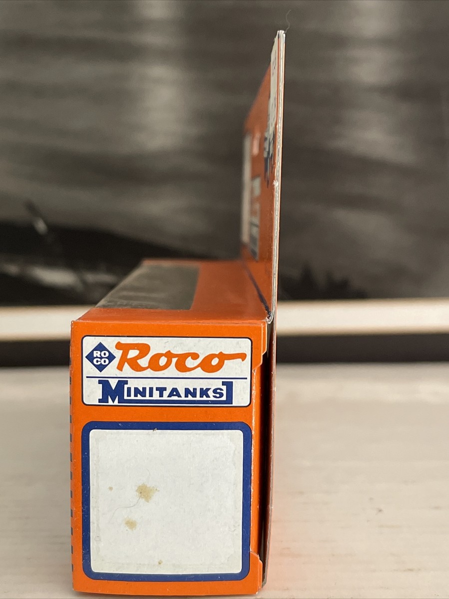 Roco Minitanks (New) WWII German Panzer III Medium Main Tank