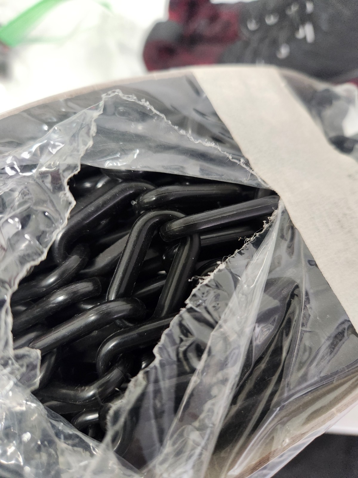 100ft Black Plastic Crowd Control Chain Safety Barrier for Indoor Outdoor