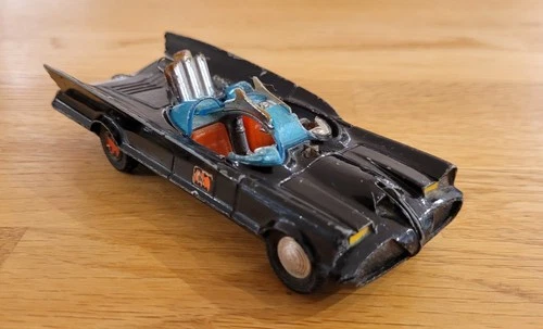 ORIGINAL 1960's VINTAGE CORGI TOYS No. 267 BATMAN BATMOBILE 1:43 SCALE