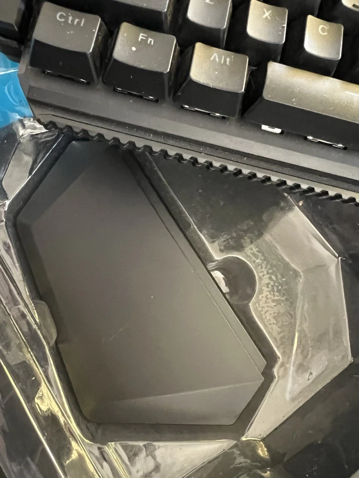 GameSir VX AimSwitch Wireless Gaming Xbox/PS4/Switch Mechanical Keyboard/Mouse - Image 3 of 4