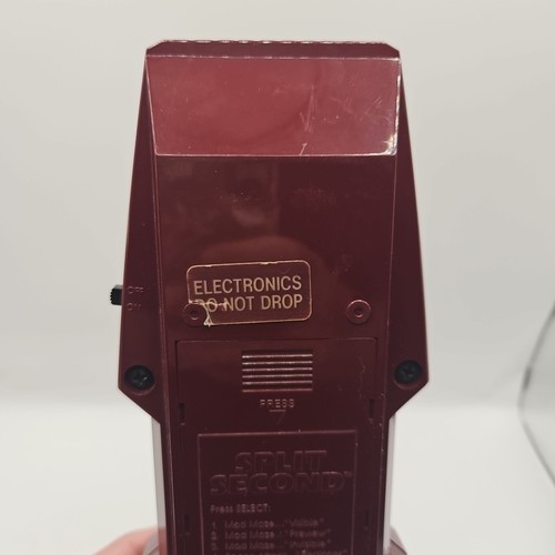 Vintage 1980's SPLIT SECOND Handheld Electronic Video Arcade Game by Parker Bros - Picture 16 of 24