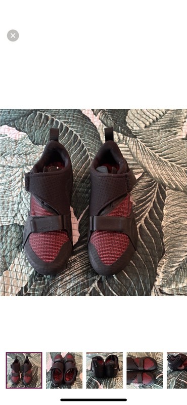 NEW NIKE CYCLING SHOES SZ 6