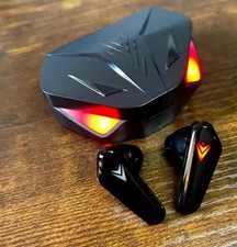 Wireless Gaming Earphones Set - Alien Gaming Earbuds w/ Mic and Charge Hub