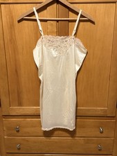 Vintage Vanity Fair Ivory Slip Dress Size 34 Delicate Lace Adjustable Straps