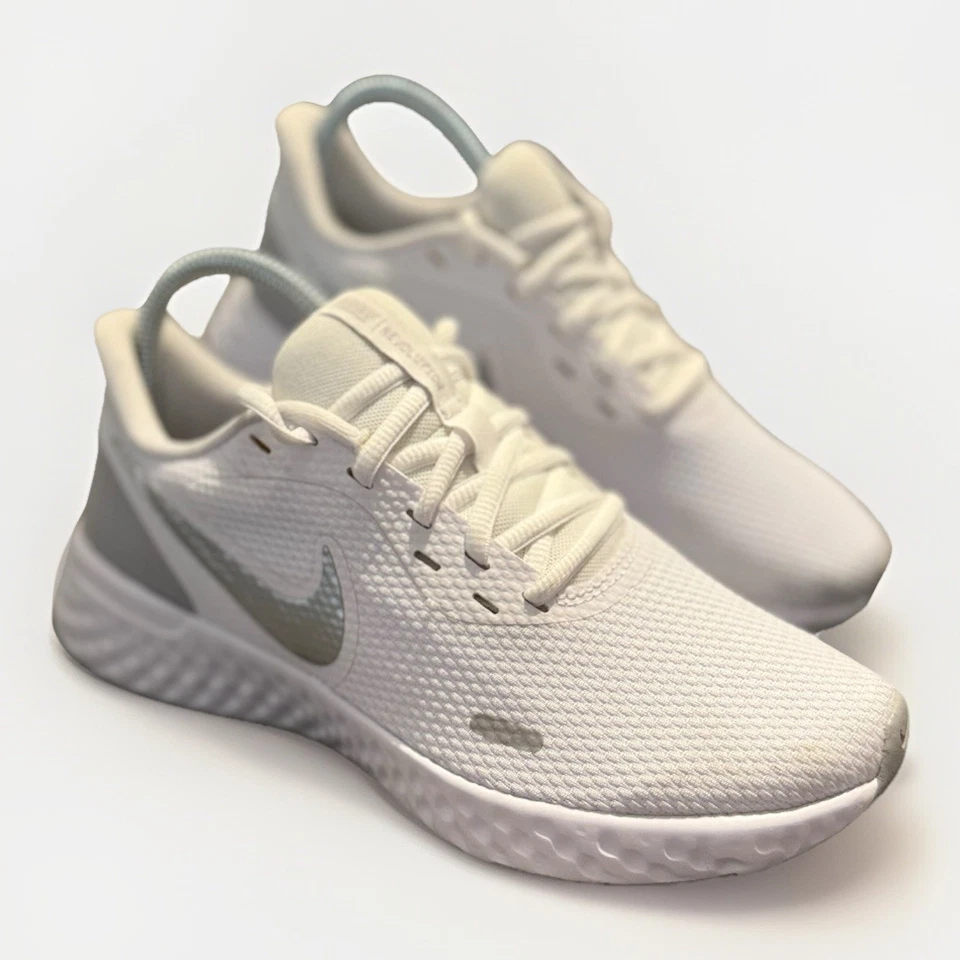Nike Revolution 5 Running Shoes Women's uk 4 White Gray Wolf Pure Platinum (A24) - Image 3 of 4
